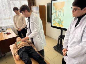 Мастер-класс по спасению самых маленьких прошел в Образовательном центре №6